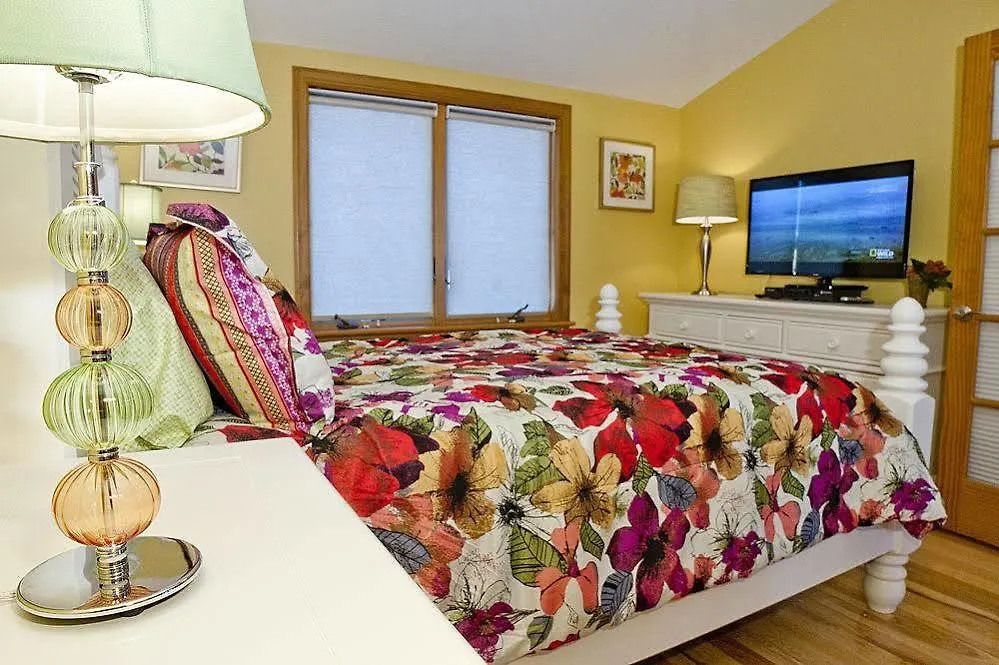 Officer's View At Captain's Row - Six Bedroom * Tybee Island