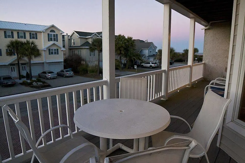 Officer's View At Captain's Row - Six Bedroom * Tybee Island