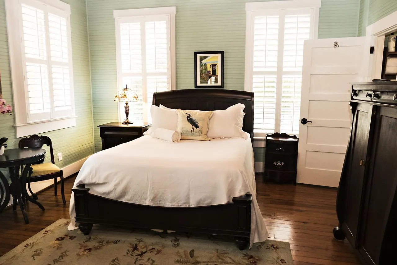 Beachview And Bed & Breakfast 4*