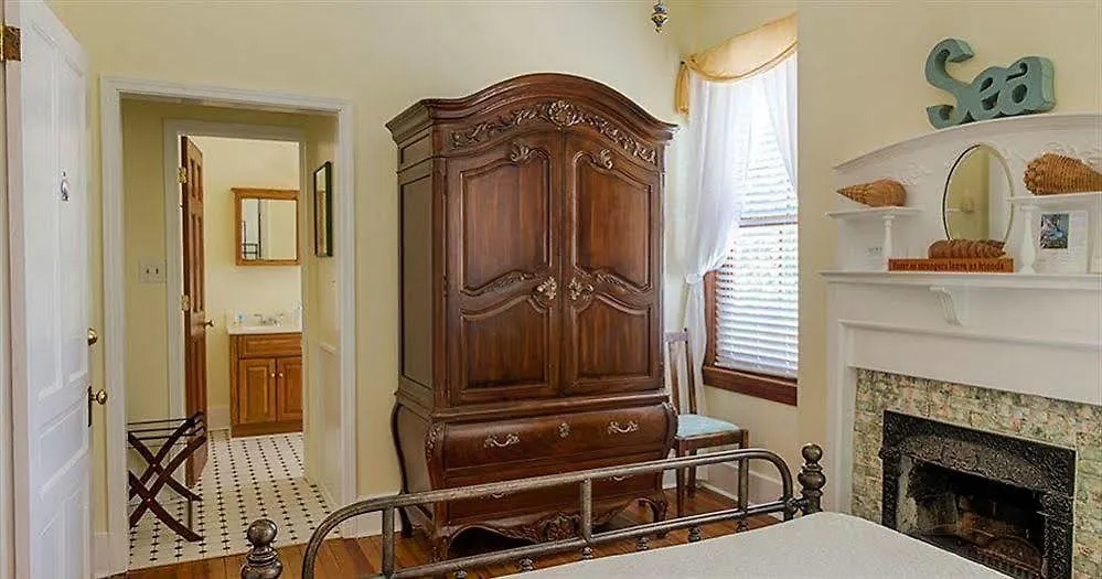 Surf Song Bed & Breakfast 3*