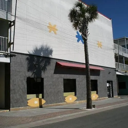 Sea And Breeze And Resort 3*