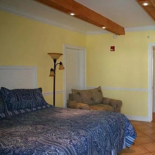Resort Sea And Breeze And Tybee Island