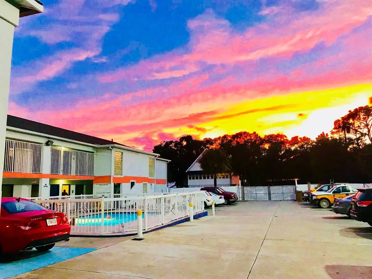 Sky Motel 2*