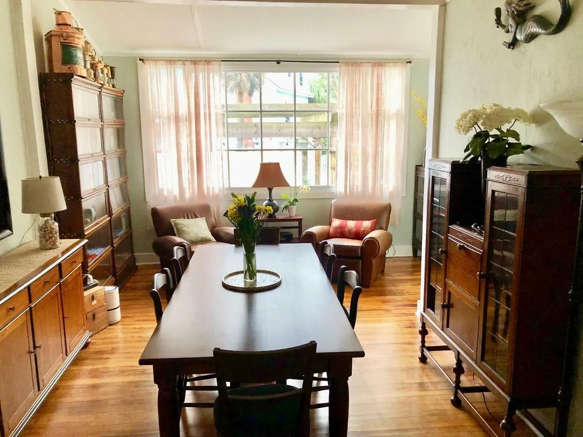 The Lighthouse Bed & Breakfast 3*