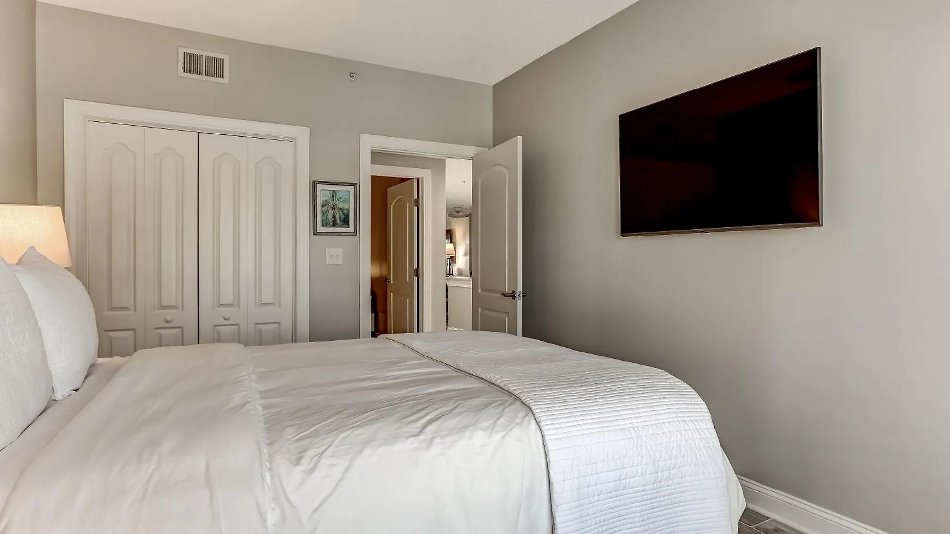 Wonderful Ocean Views, Heated Pool Access, Steps To Beach! By Southern Belle Tybee Tybee Island