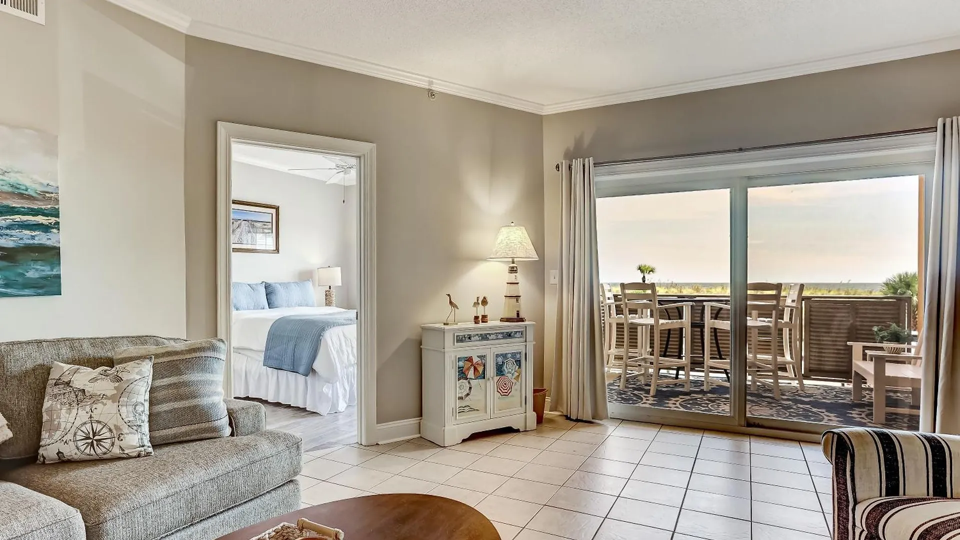 Holiday home Wonderful Ocean Views, Heated Pool Access, Steps To Beach! By Southern Belle Tybee *