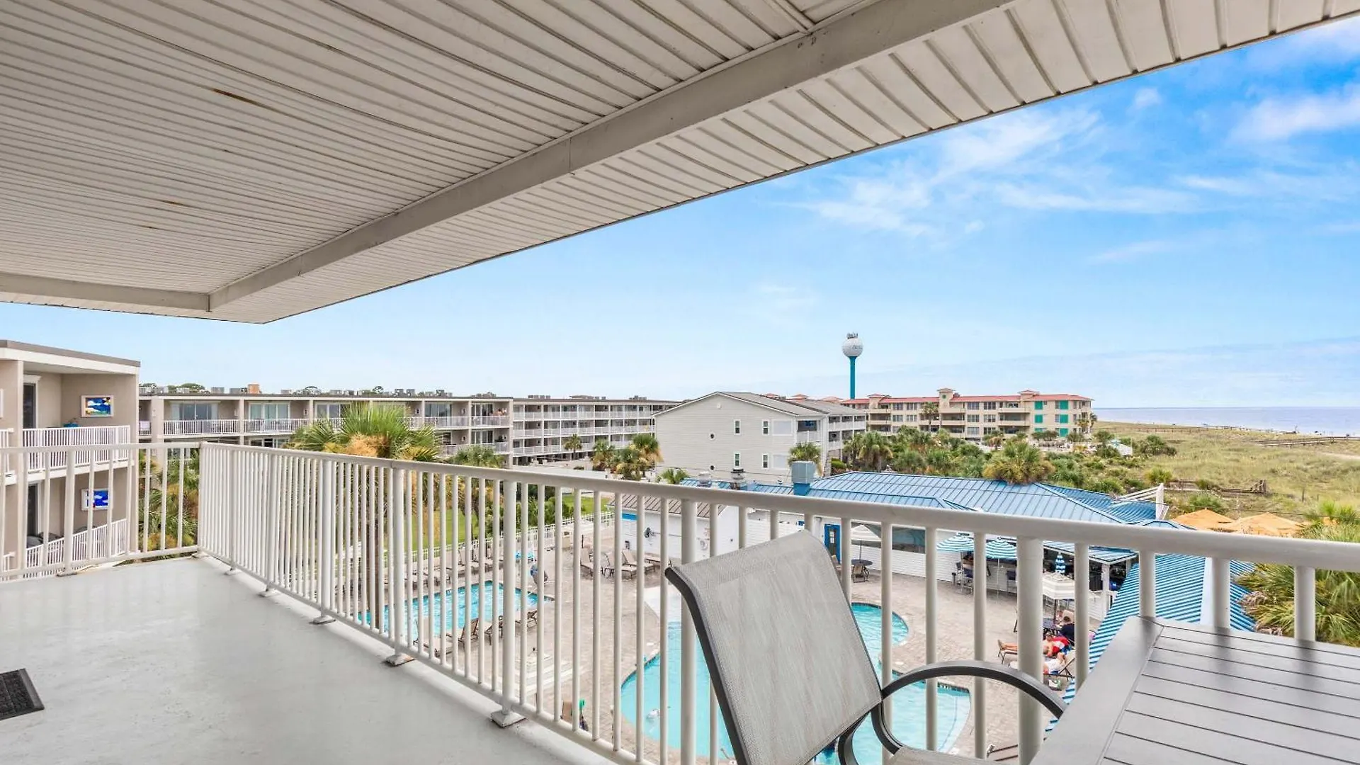 Apartment Ocean Song 331