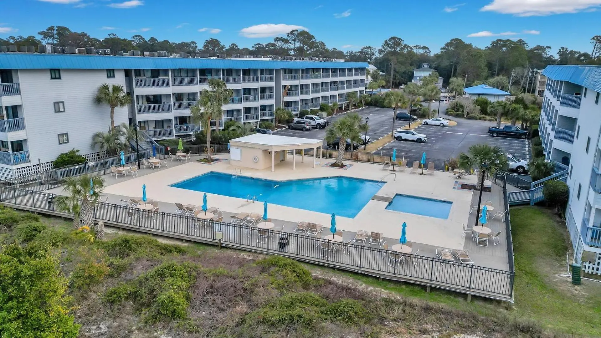 Private Balcony - - Pool And Pickleball * Tybee Island