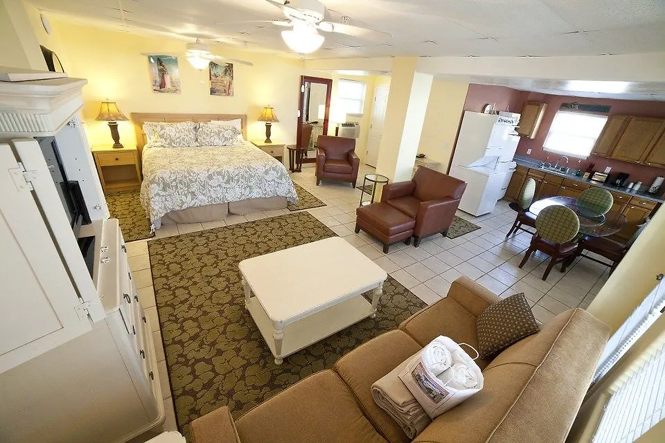 Desoto Terraces Apartment