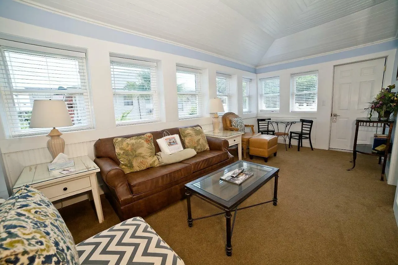 Georgianne Inn&suites 3*