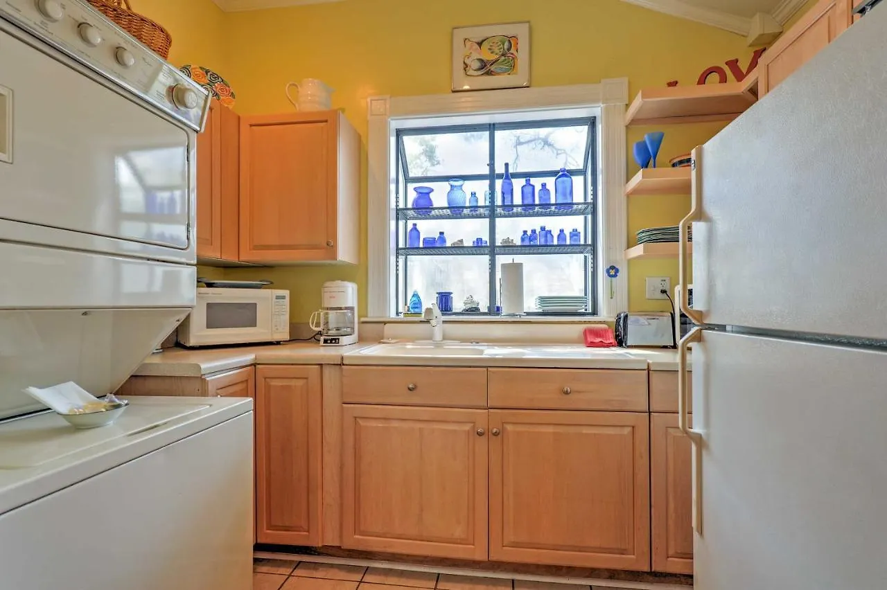 بيت للعطل Blue With Patio, Walk To Beach