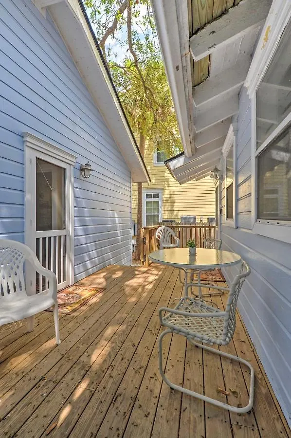 بيت للعطل Blue With Patio, Walk To Beach