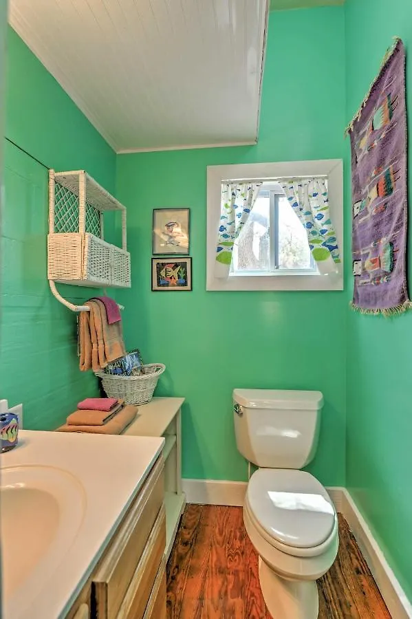 Blue With Patio, Walk To Beach بيت للعطل تيبي أيلاند